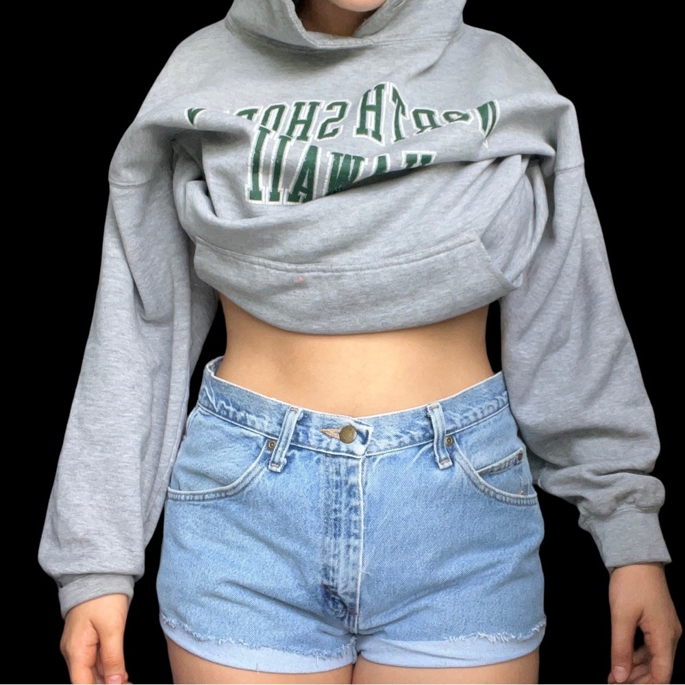 Vintage high rise wrangler shorts. Size 30